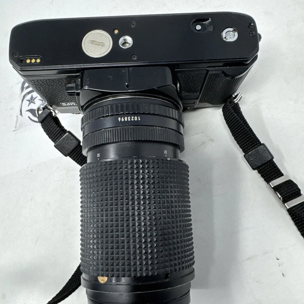 Minolta X700 35mm SLR Film Camera w/ 35-135mm 1:3.5-4.5 Lens And Flash Tested‎